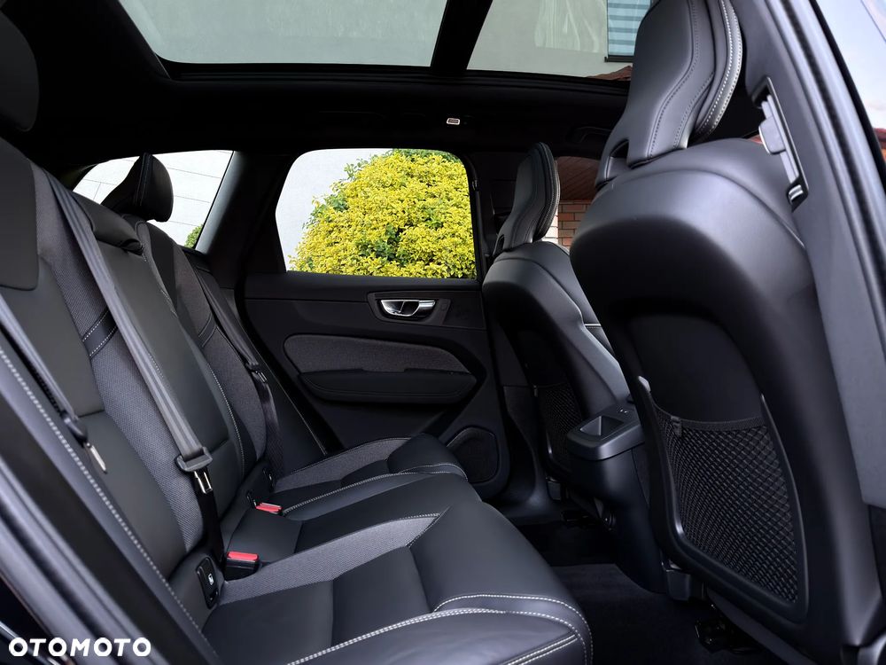 Volvo XC 60 B5 B AWD Geartronic RDesign - 11