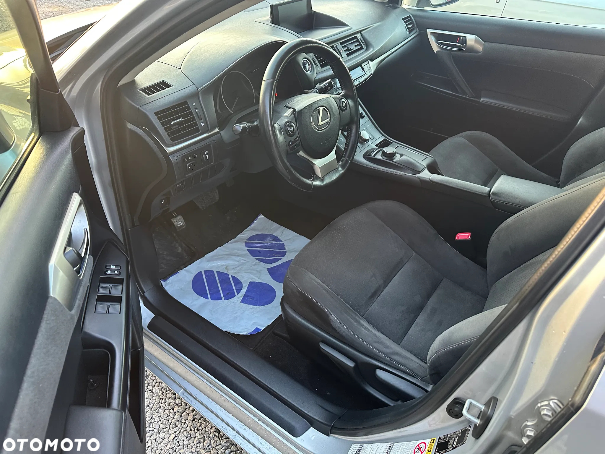 Lexus CT 200h - 8