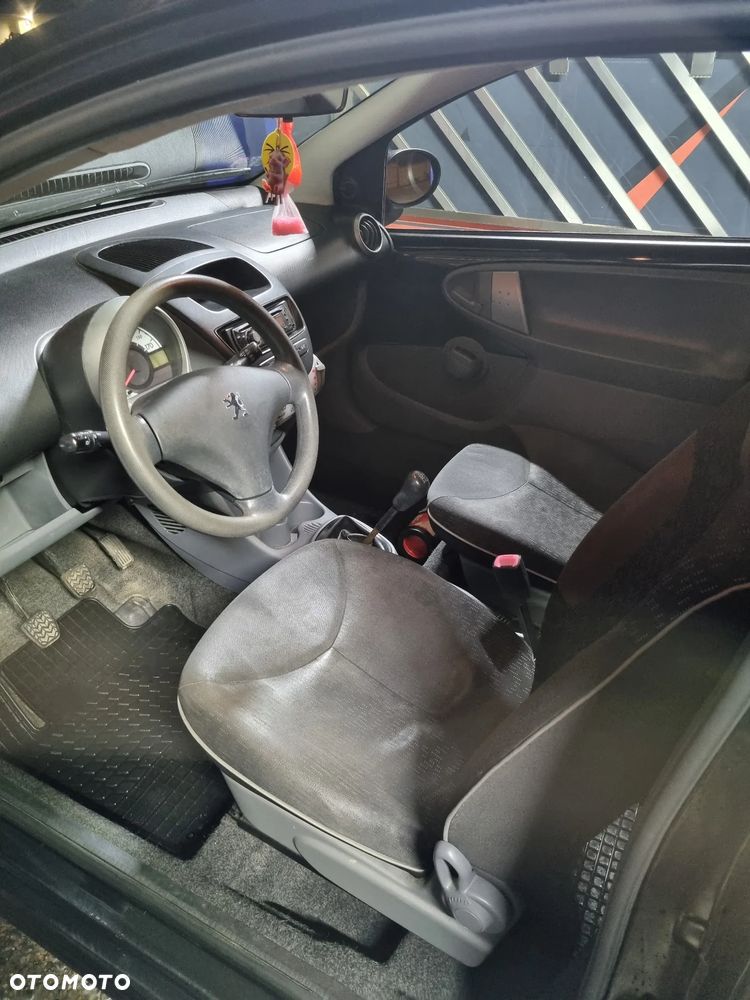 Peugeot 107 1.0 Trendy - 6