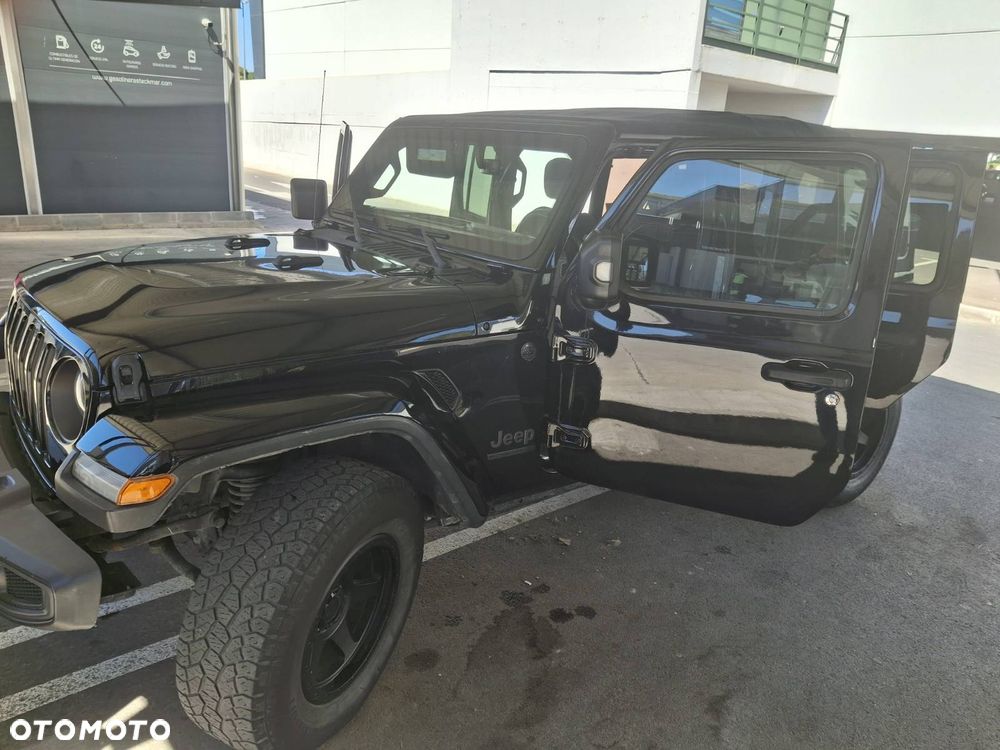 Jeep Wrangler - 3