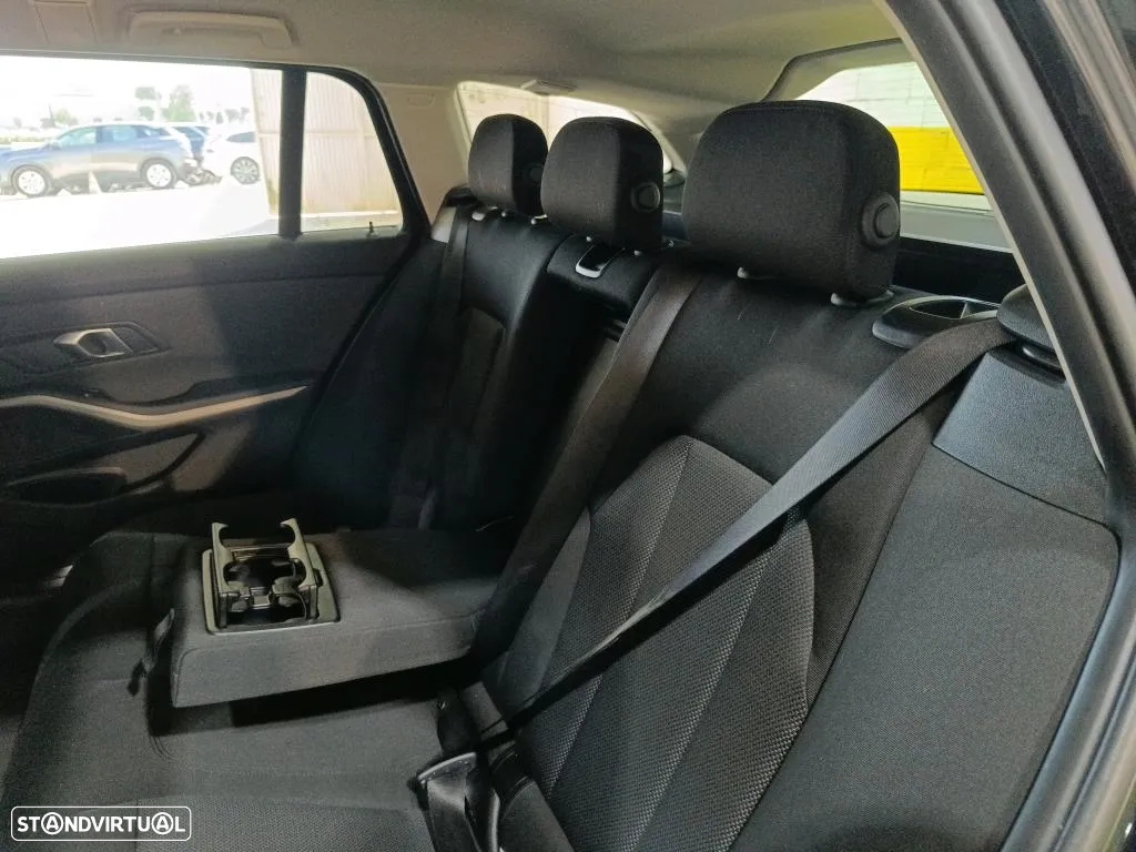 BMW 330 e Touring Corporate Edition Auto - 12