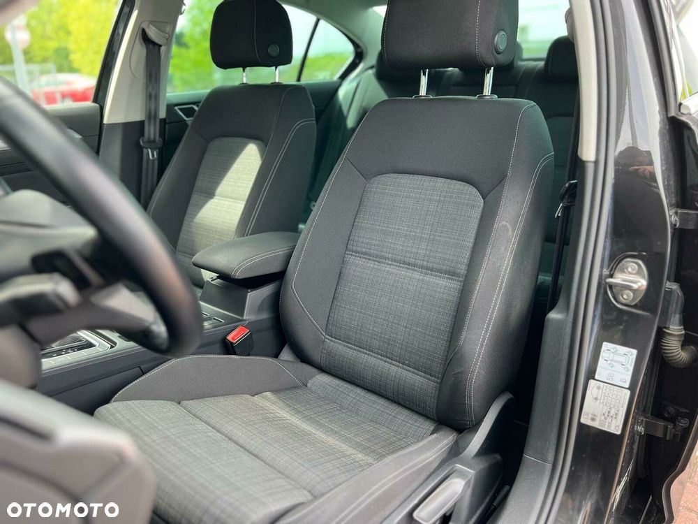 Volkswagen Passat 2.0 TDI EVO Business DSG - 17