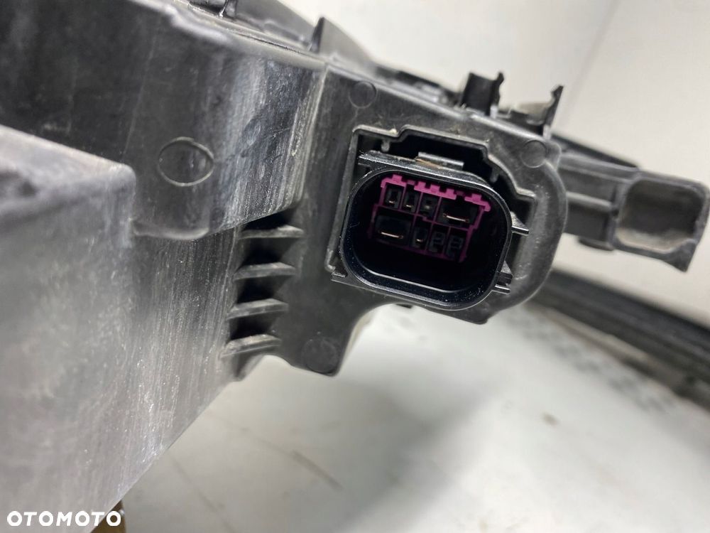 AUDI Q8 RSQ8 LAMPA LEWA PRZÓD LED MATRIX 4M8941035 18- - 7