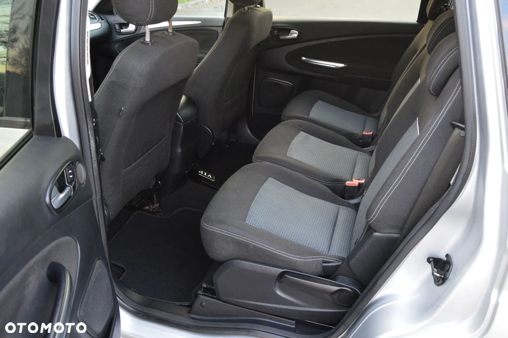 Ford S-Max 2.0 TDCi DPF Titanium - 11