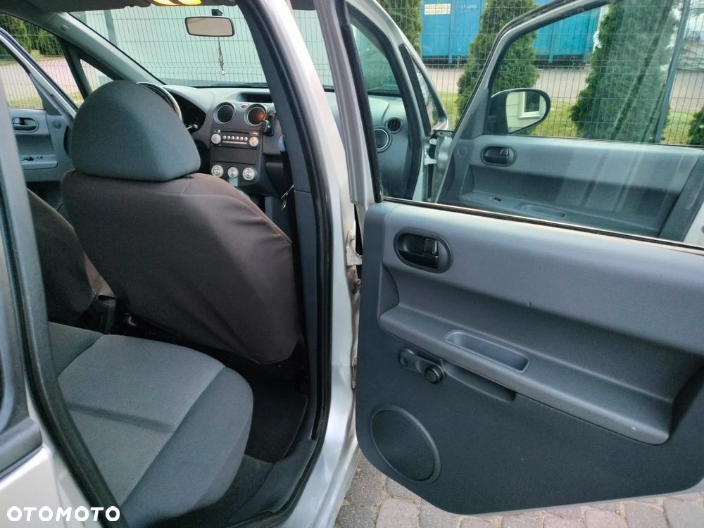 Mitsubishi Colt 1.1 - 26