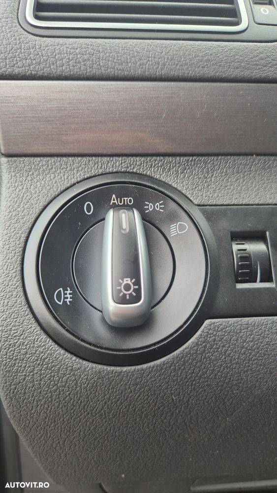 Volkswagen Touran - 16