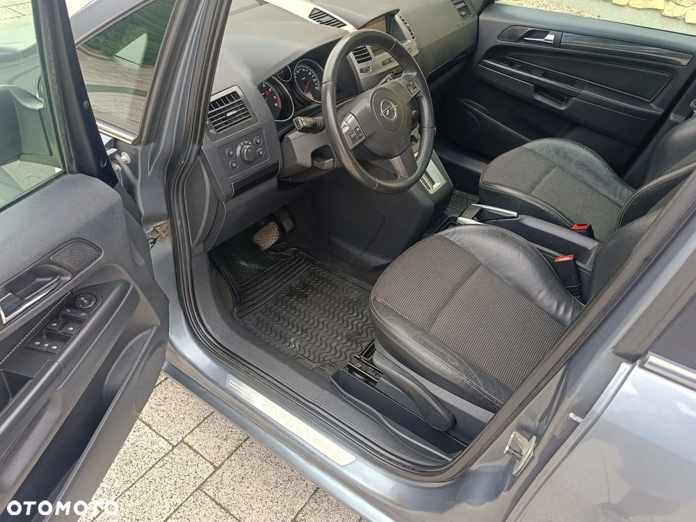 Opel Zafira 2.2 Automatik Cosmo - 6