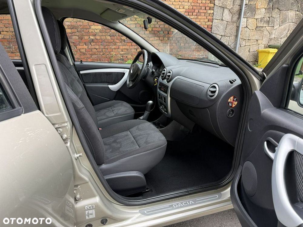 Dacia Sandero 1.2 16V 75 Celebration - 21