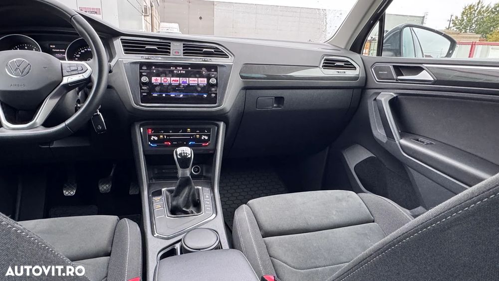 Volkswagen Tiguan 1.5 TSI ACT Comfortline - 22