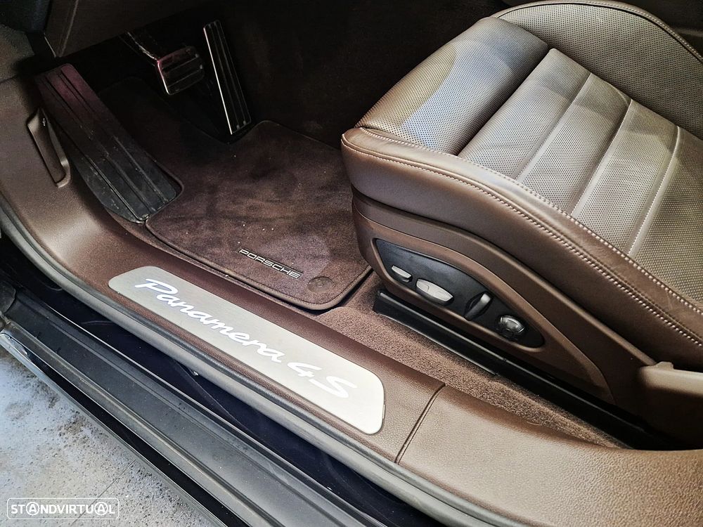 Porsche Panamera 4S E-Hybrid - 22