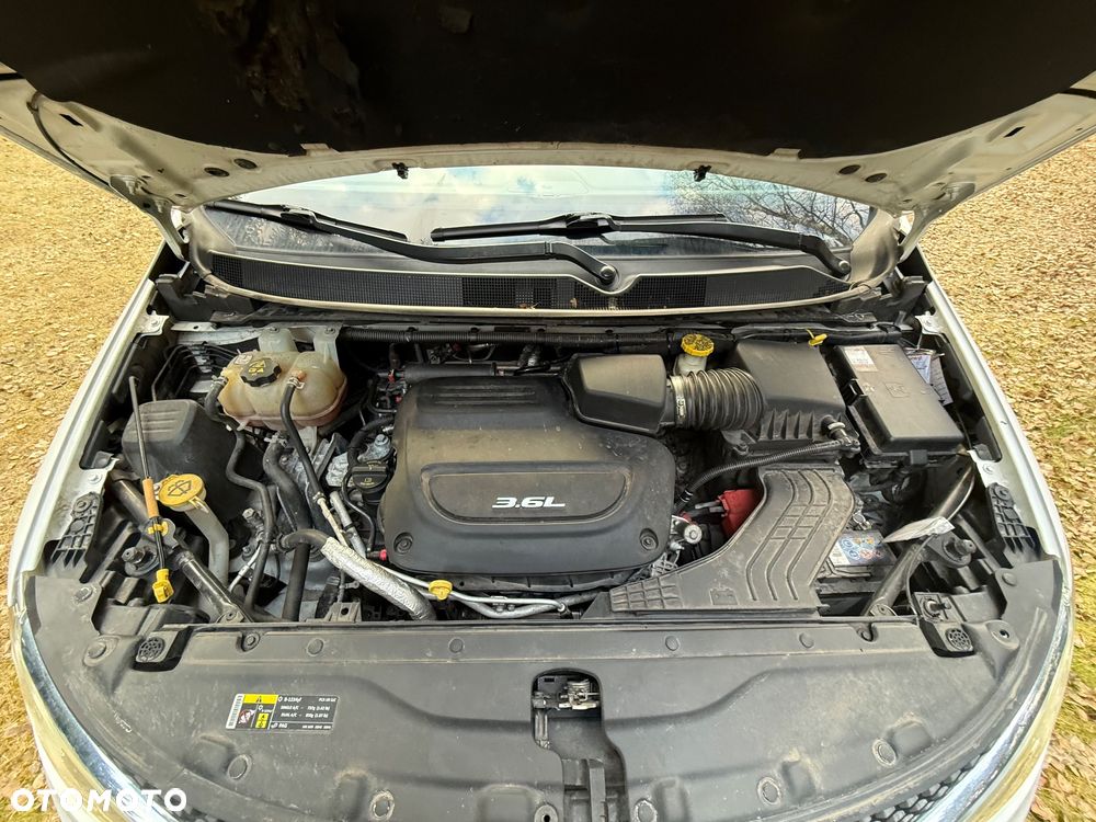 Chrysler Pacifica - 24