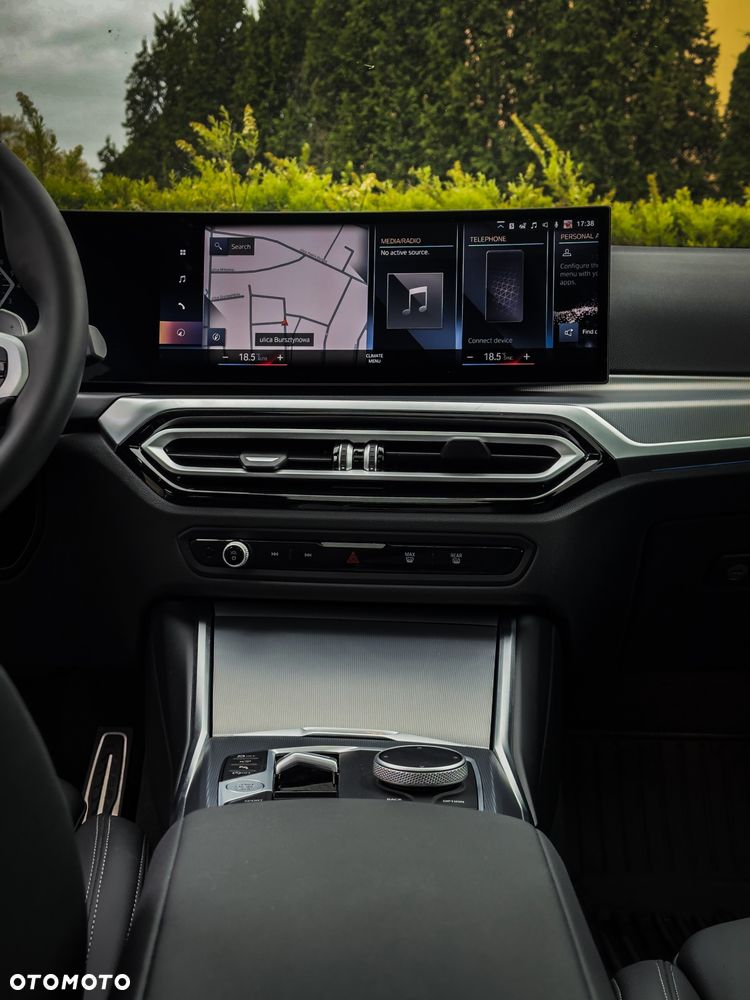 BMW Seria 3 330i xDrive M Sport - 10