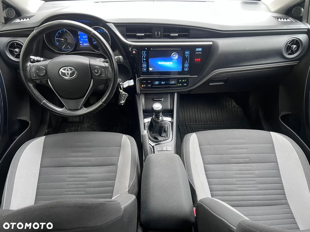 Toyota Auris 1.33 VVT-i Premium Comfort - 8
