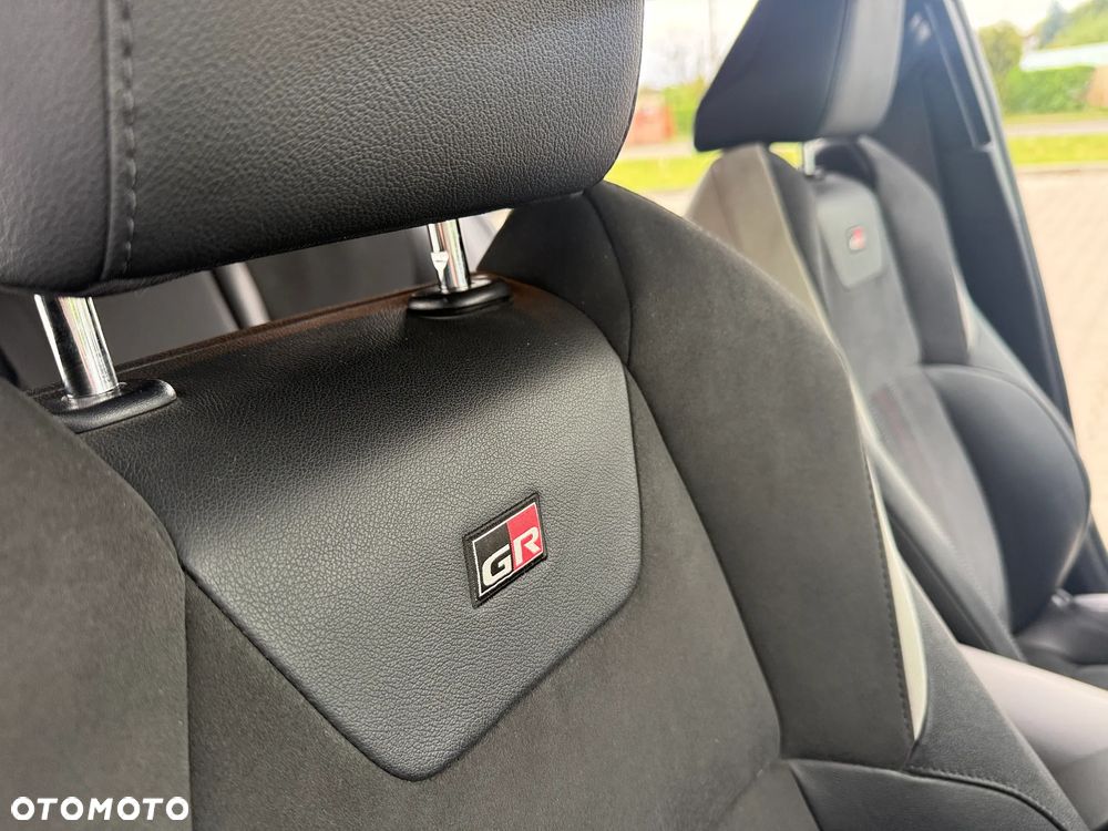 Toyota C-HR 1.8 Hybrid GPF GR Sport - 11