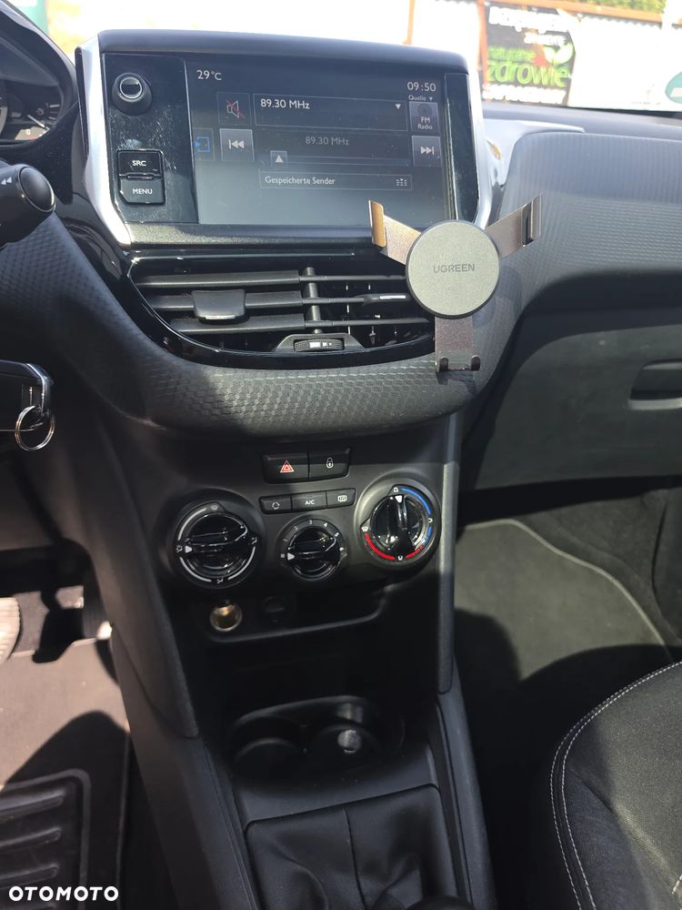 Peugeot 208 82 PureTech Style - 10
