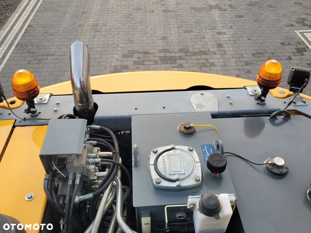 Liebherr A918 compact / ROTOTILT ze szczypcami / 7800h / bez AdBlue i DPF / - 21