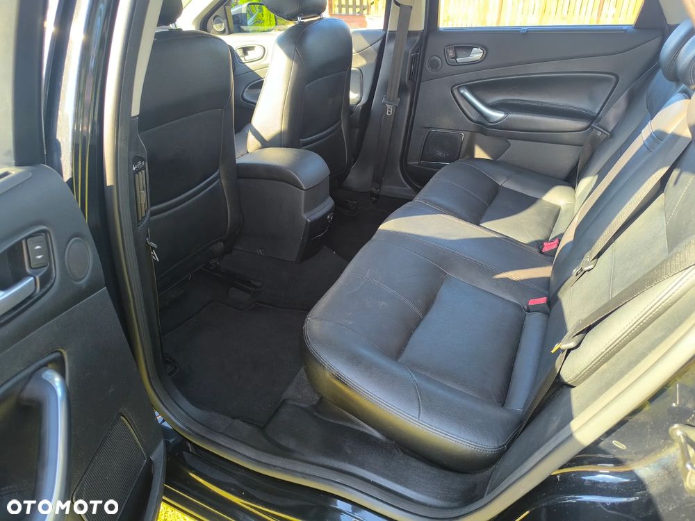 Ford Mondeo - 14