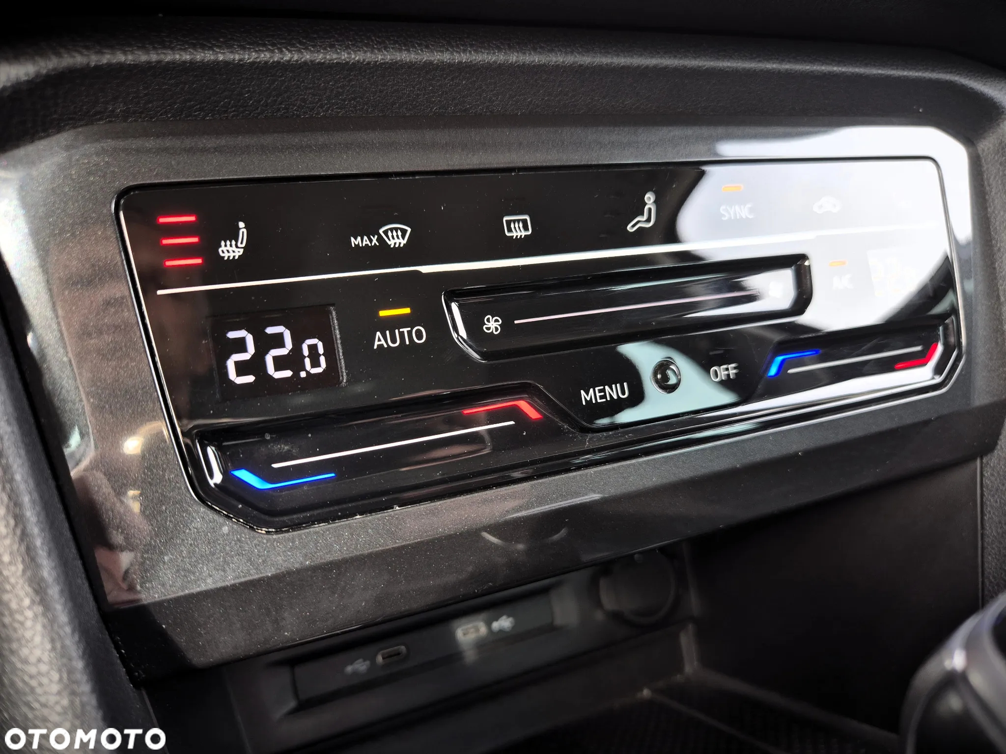 Volkswagen Tiguan 1.5 TSI EVO Elegance DSG - 34