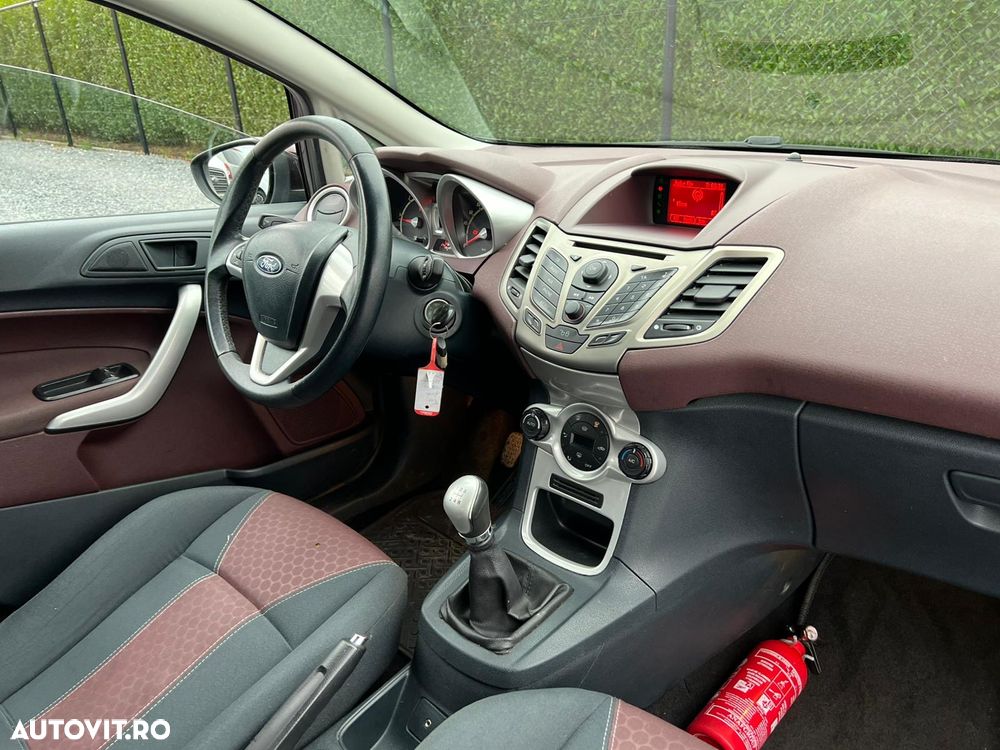 Ford Fiesta 1.6 TDCI Titanium - 13