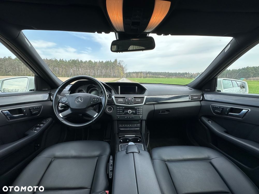 Mercedes-Benz Klasa E 350 4-Matic Avantgarde - 19