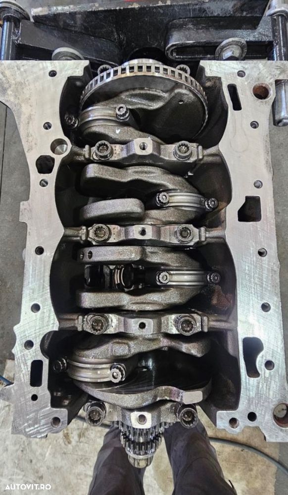 Volkswagen Golf - 10