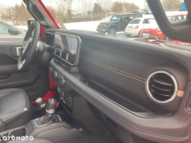 Jeep Wrangler Unlimited GME 2.0 Turbo Sahara - 14