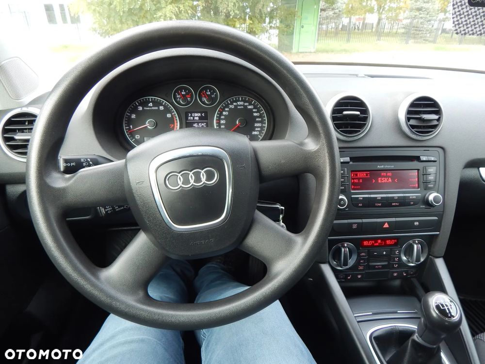 Audi A3 Sportback 1.6 Attraction - 21