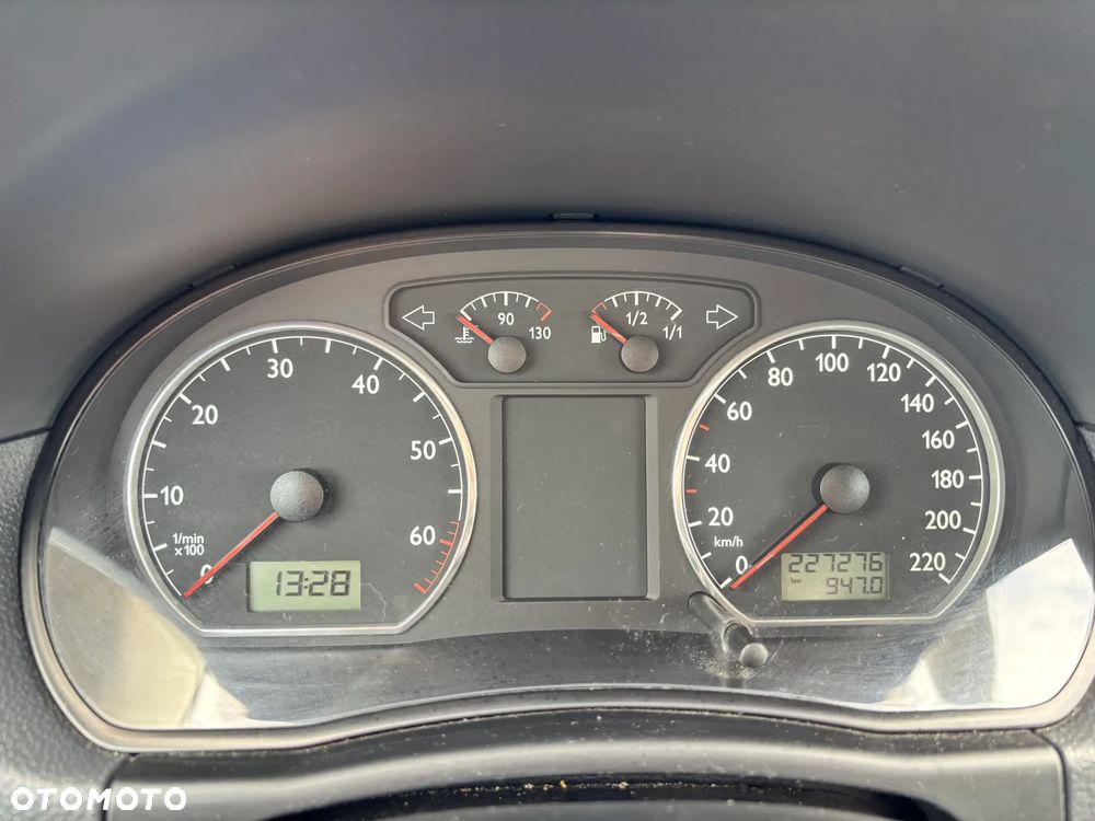Volkswagen Polo 1.2 - 24