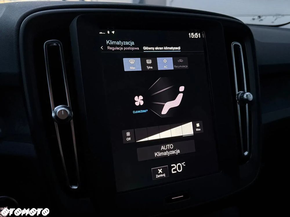 Volvo XC 40 T2 Plus Dark - 22