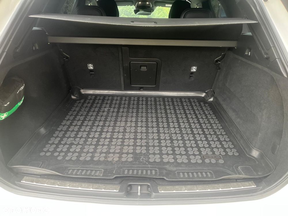 Volvo XC 60 D3 R-Design - 13