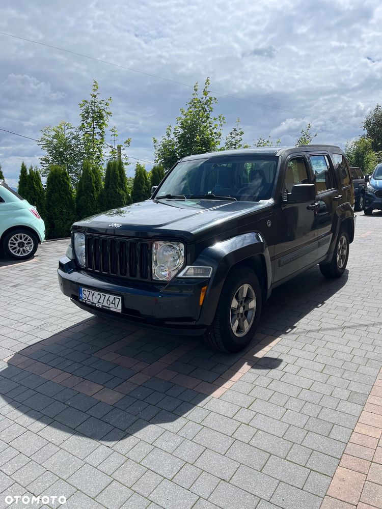 Jeep Liberty - 2