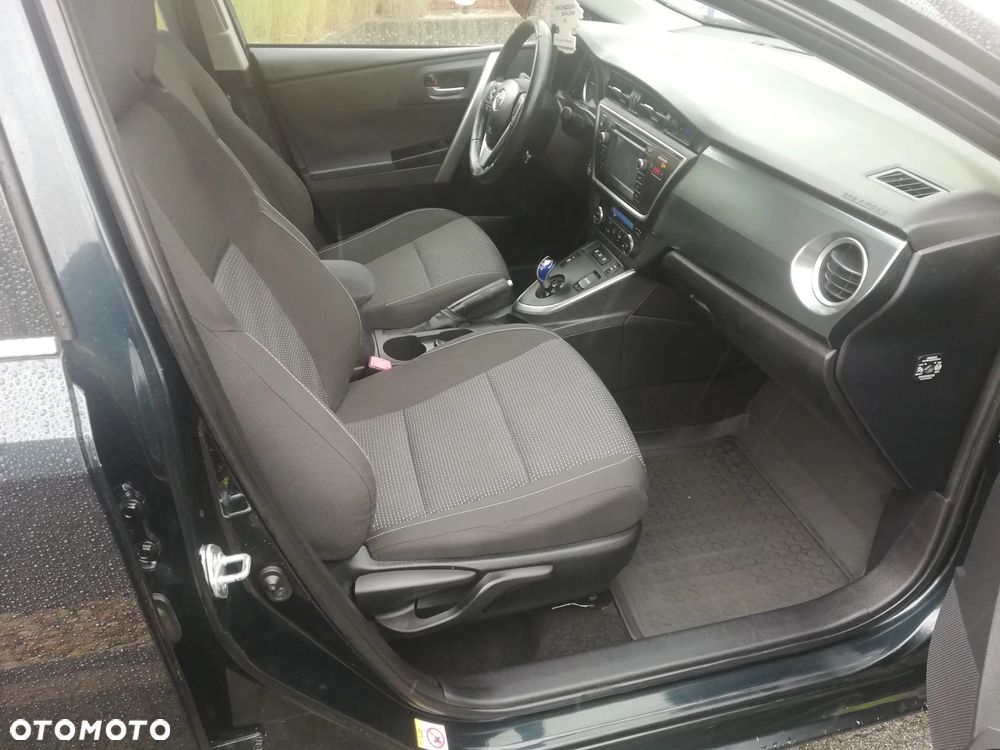 Toyota Auris 1.8 HSD Luna - 11