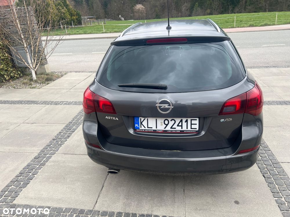 Opel Astra 1.4 T Enjoy S&S - 6