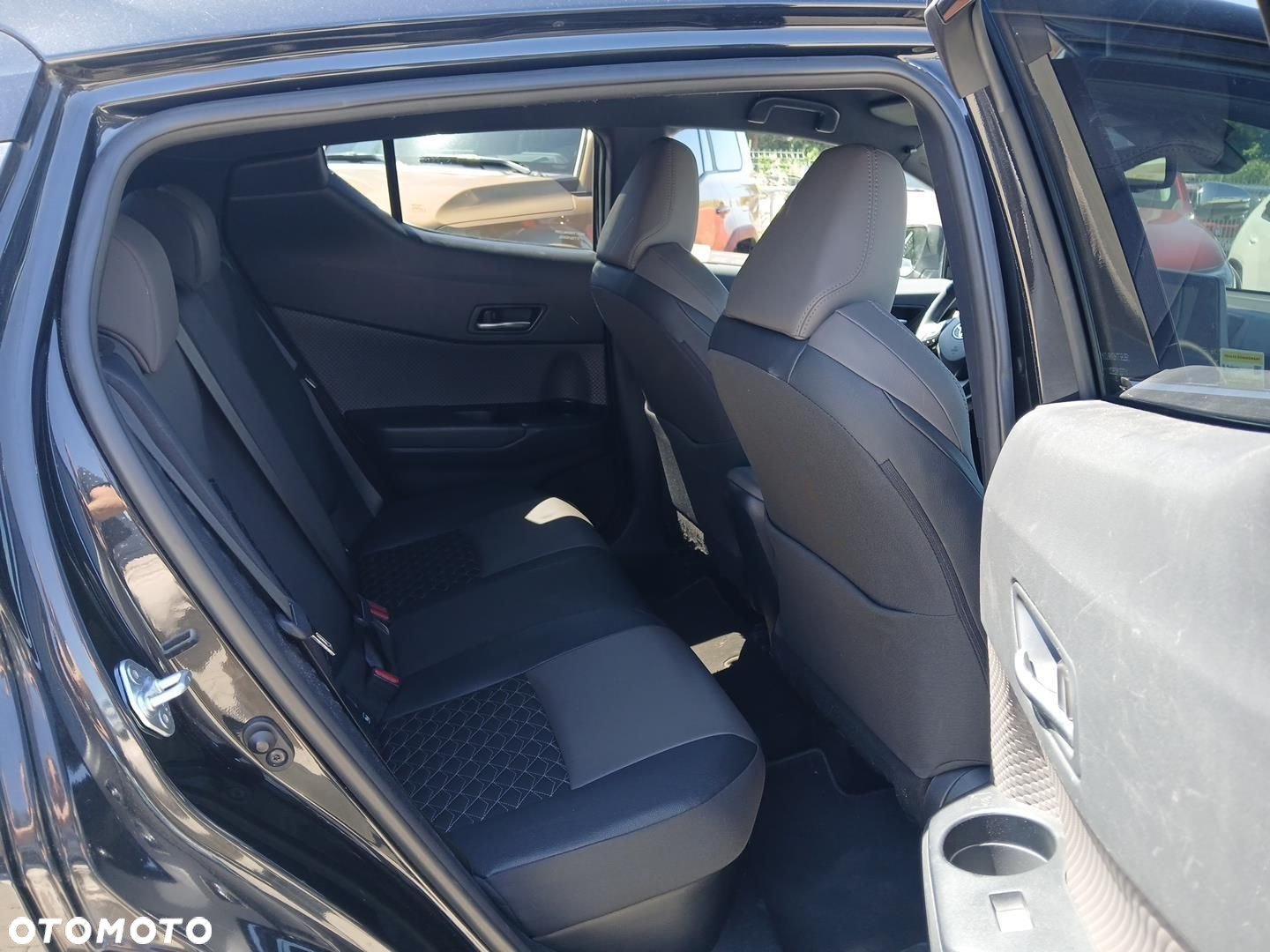Toyota C-HR - 10