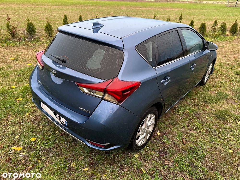 Toyota Auris 1.8 VVT-i Hybrid Automatik Design Edition - 2