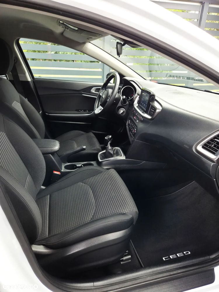 Kia Ceed 1.0 T-GDI 120 OPF Vision - 16
