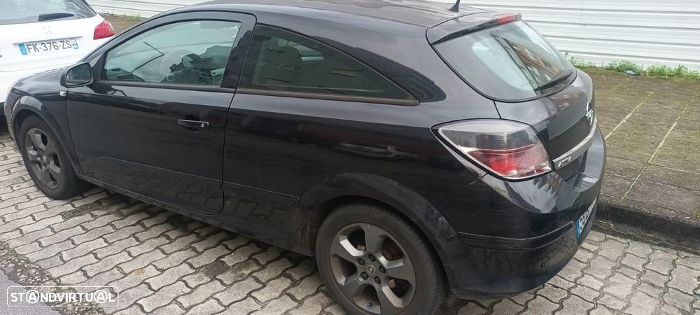 Opel Astra GTC 1.3 CDTi - 4