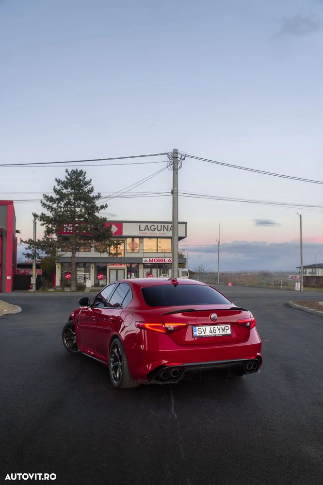 Alfa Romeo Giulia 2.9 Turbo RWD AT8 Quadrifoglio - 3