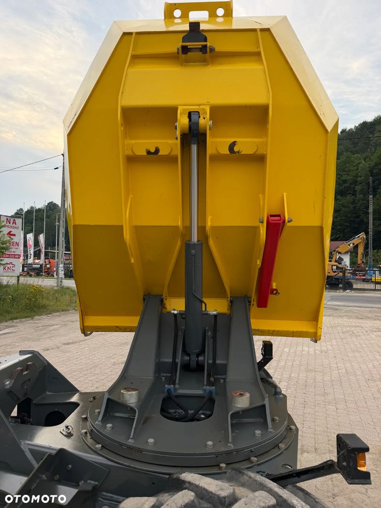 Wacker Neuson DW60 Wozidło Obrotowe 4x4. 6 ton ładowność z Pełną kabiną. OBROTOWA koleba 1350 mtg. 2021 rok. Jak nowe z salonu PERKINS turbo silnik. Pochodzi z Norweskiego Gospodarstwa Ziemniaczanego! Pełne sterowanie dżojstik REWERS HYDROSTATIC Ogrzewana Kabina Opony zero zużycia. Aktualna DEKRA. Kamery wysokiej jakośći! Zero luzów i wycieków. Szybka wolna jazda. Wielka Okazja. Ośswietlenie Rozbudowane. Hak kulka - 38