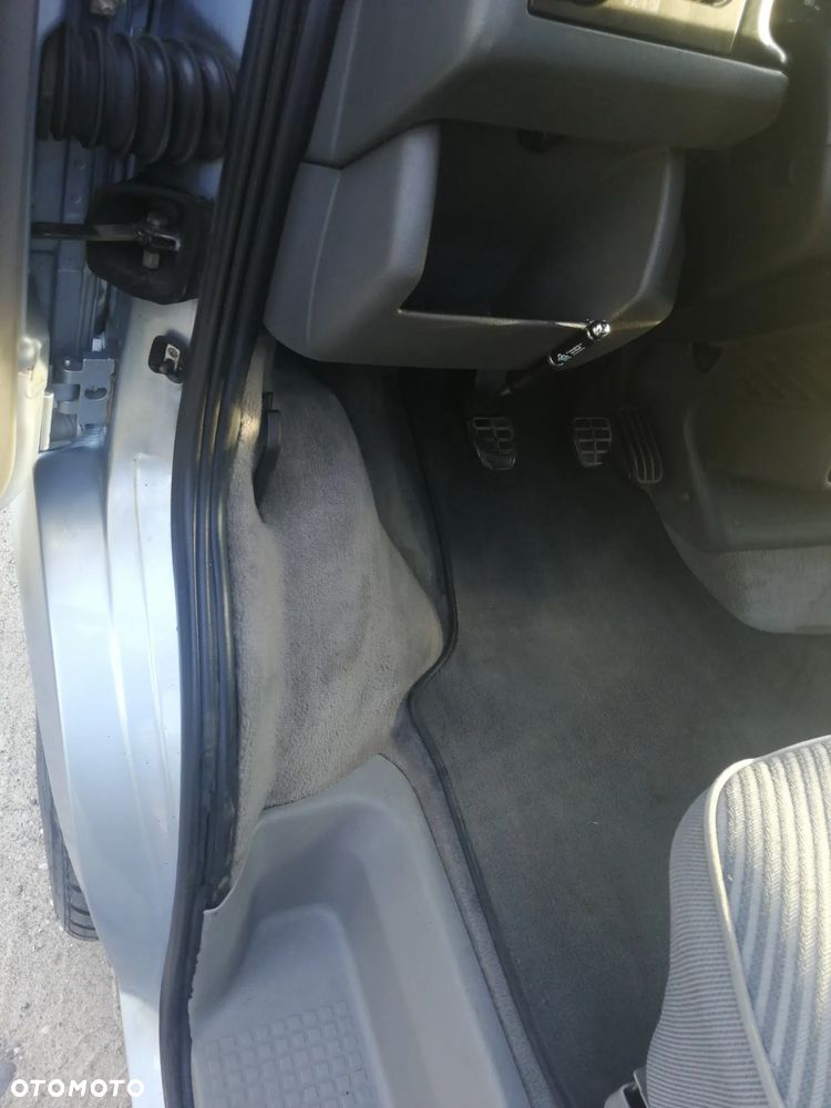 Volkswagen Multivan Standard - 15