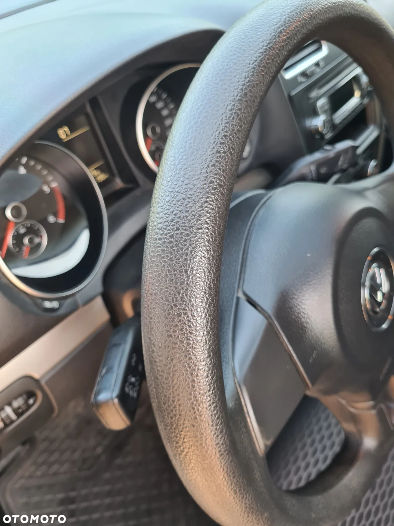 Volkswagen Golf 1.6 TDI DPF Trendline - 34