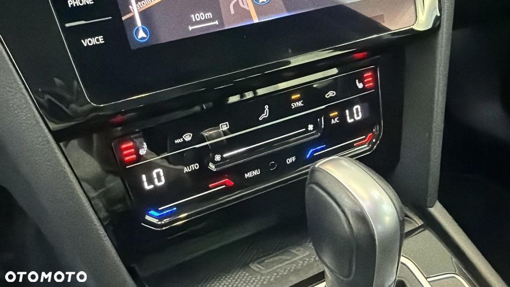 Volkswagen Passat 2.0 TDI EVO Elegance DSG - 26
