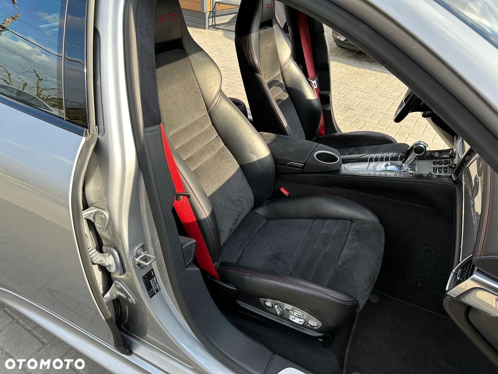 Porsche Panamera GTS - 22