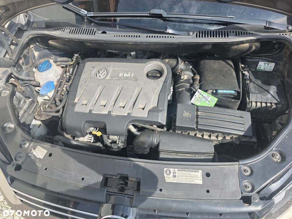 Volkswagen Touran 2.0 TDI DPF BlueMotion Technology DSG Cup - 10
