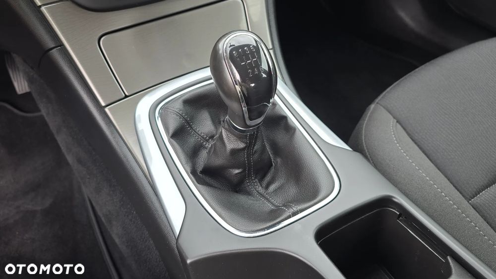 Opel Insignia - 19