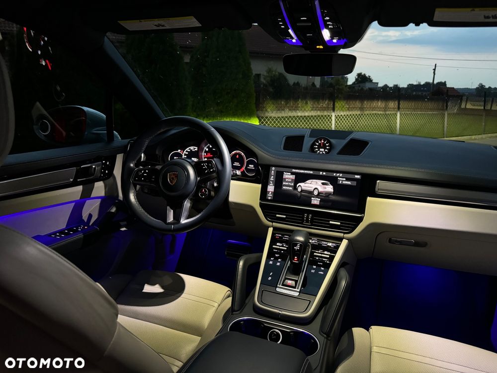 Porsche Cayenne S - 30