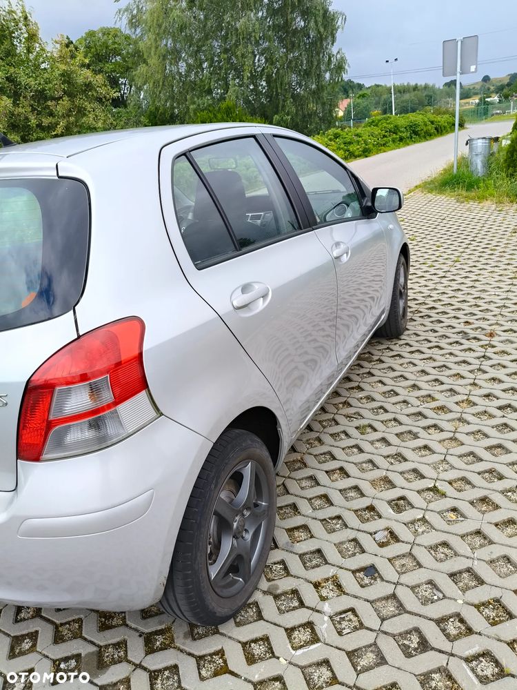 Toyota Yaris 1.33 Luna - 4