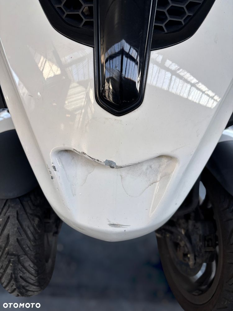 Piaggio MP-3 - 14