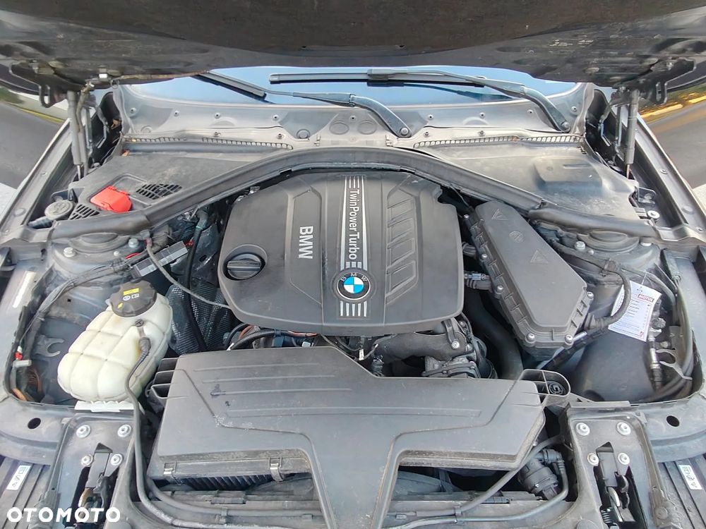 BMW Seria 3 320d xDrive Sport Line - 19