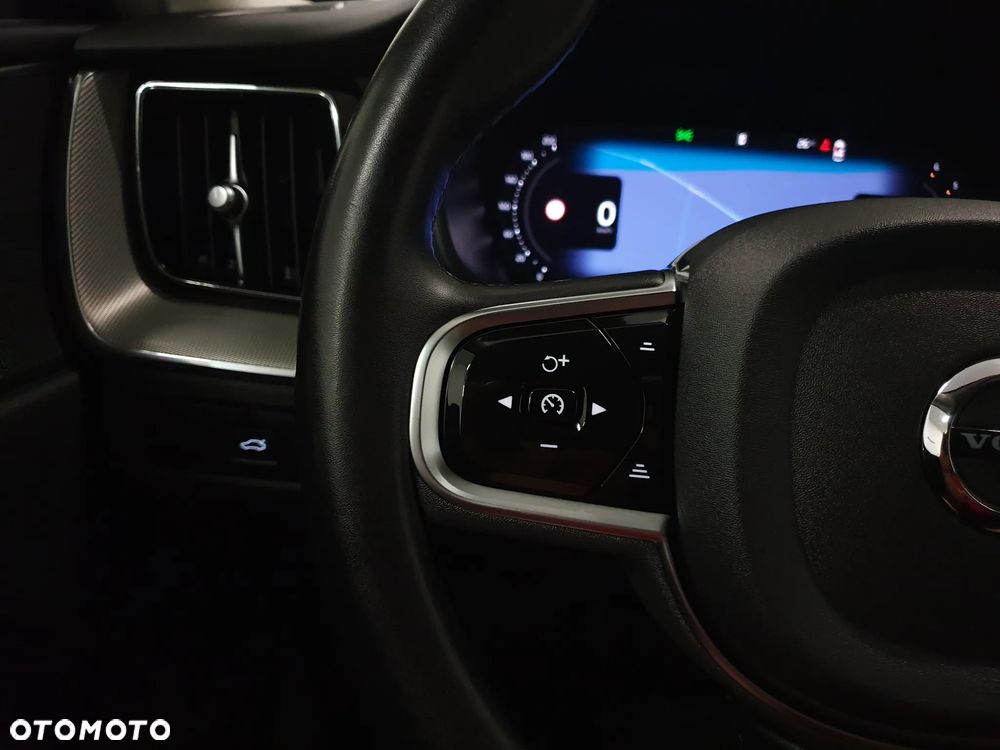 Volvo XC 60 B4 D Geartronic RDesign - 10
